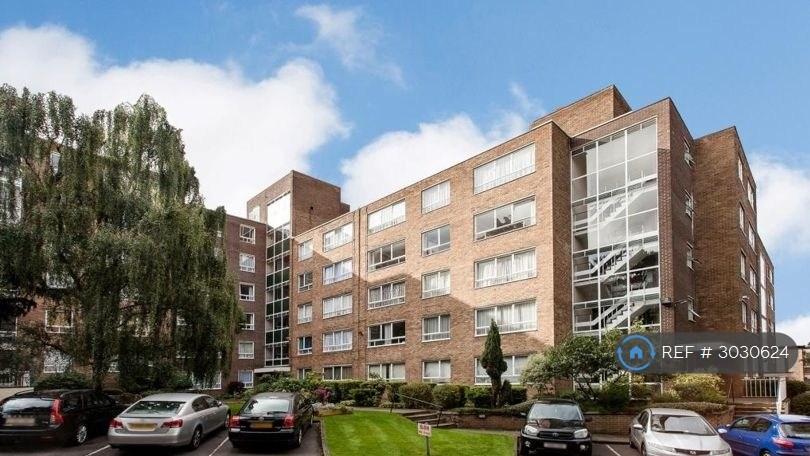 Apartment in Hendon - View 5