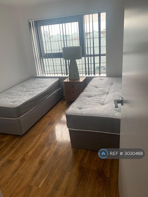 Apartment in Glasgow - View 5