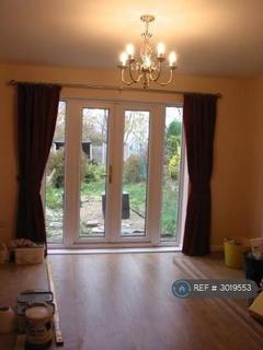2 bedroom maisonette to rent, Cummings Street, Stoke-On-Trent, ST4