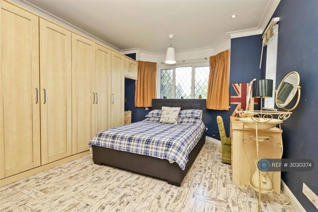 House in Ickenham, Uxbridge - View 5
