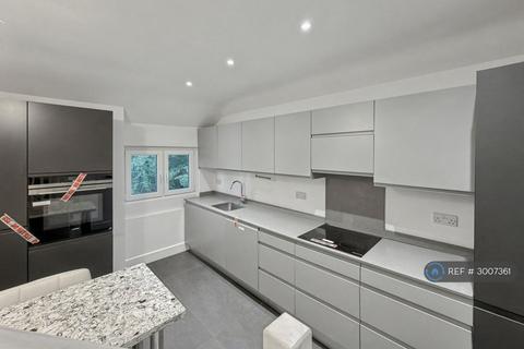2 bedroom flat to rent, Great North Road, London, N6