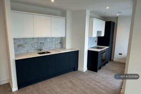 3 bedroom flat to rent, Orla Lodge, Harrow, HA1