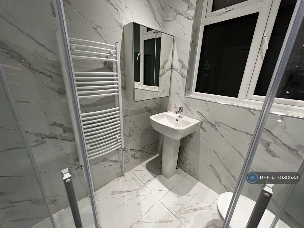 House in London - View 4