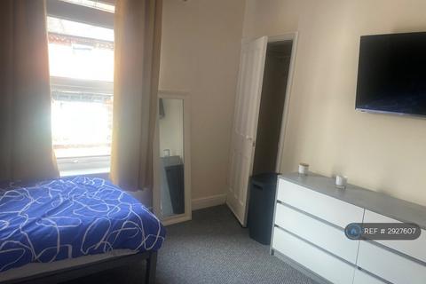 4 bedroom terraced house to rent, Winn St, Lincoln, LN2