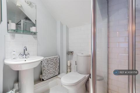 2 bedroom terraced house to rent, Station Road, Harborne, Birmingham, B17