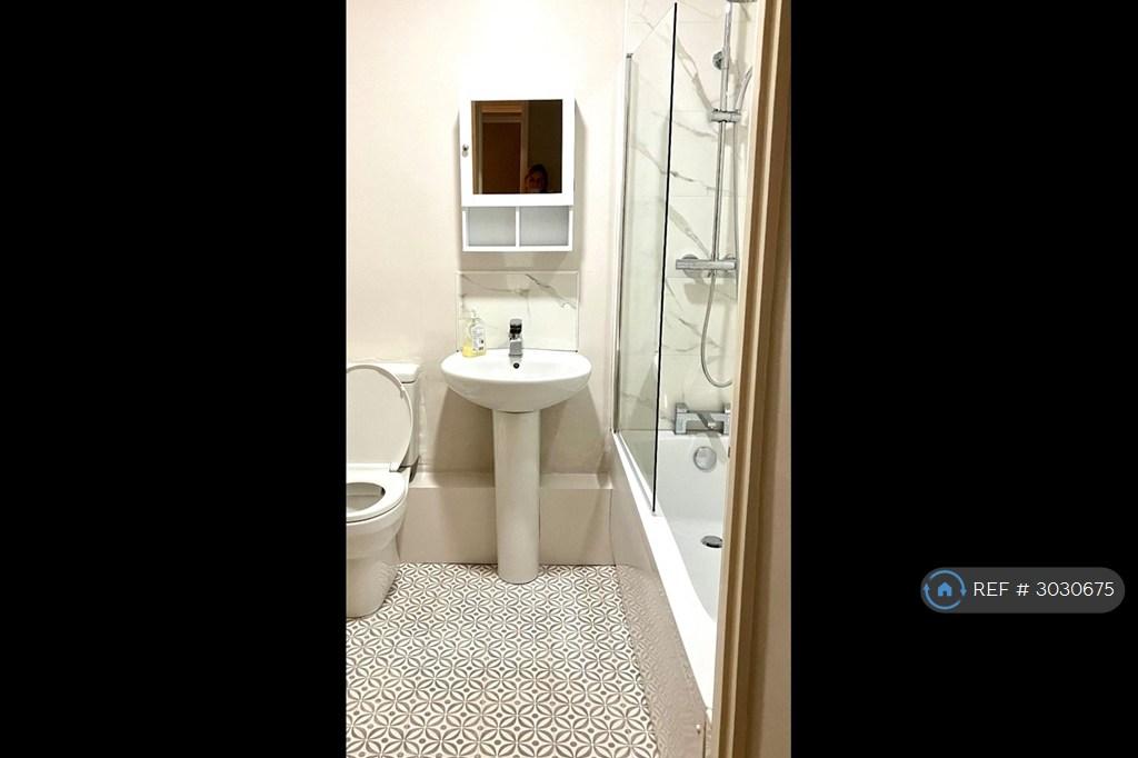 Apartment in Bromley - More
