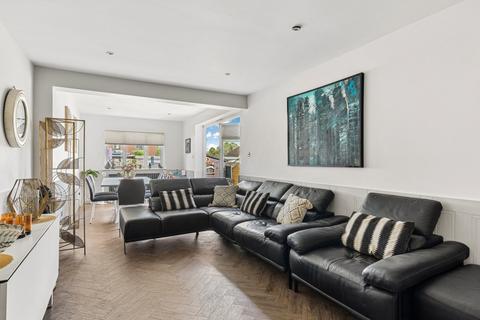 3 bedroom semi-detached house for sale, Grafton Road, Worcester Park KT4