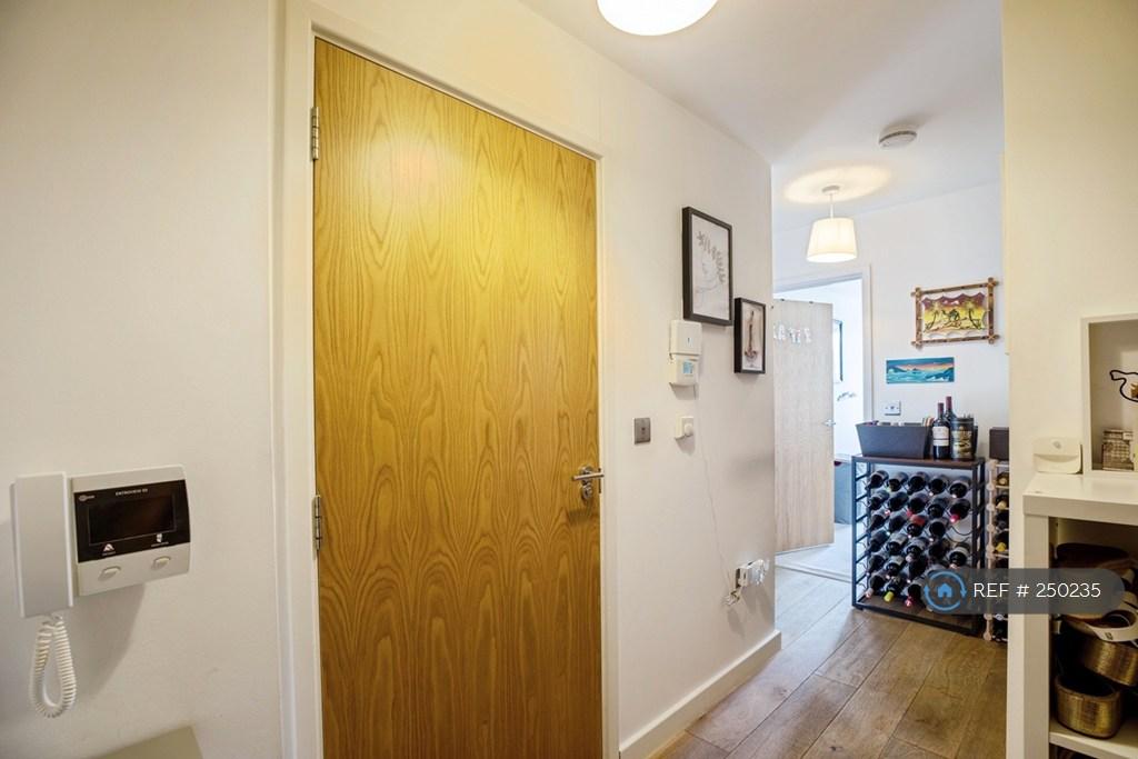 Apartment in London - View 3