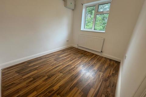 3 bedroom maisonette to rent, Lady Margaret Road, Southall