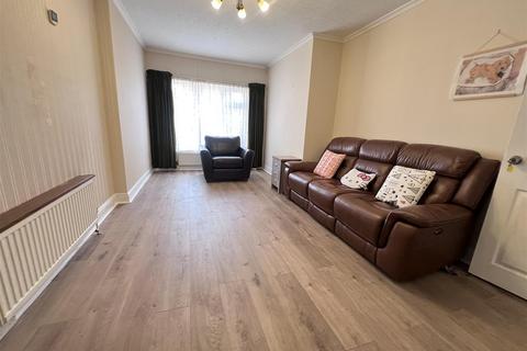 4 bedroom semi-detached house to rent, Lovell Road, Cambridge CB4