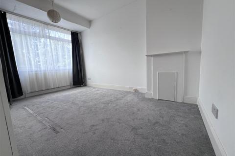 4 bedroom semi-detached house to rent, Lovell Road, Cambridge CB4