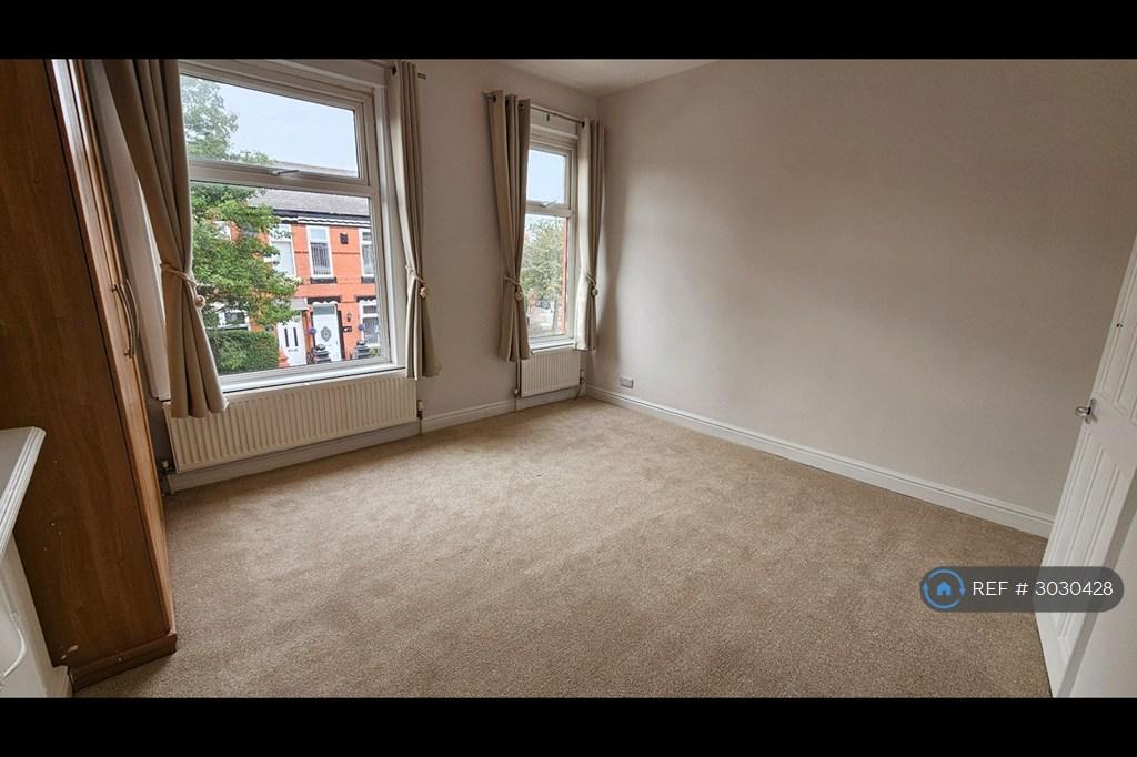 House in Manchester, Victoria Park, Moss Side - View 4