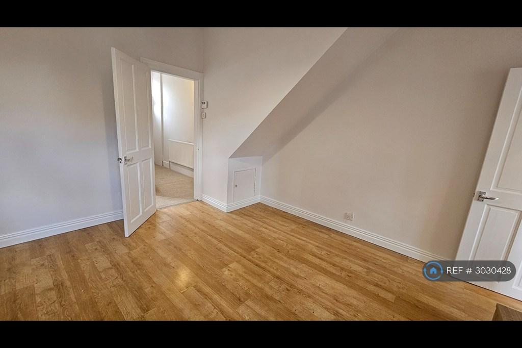House in Manchester, Victoria Park, Moss Side - View 5