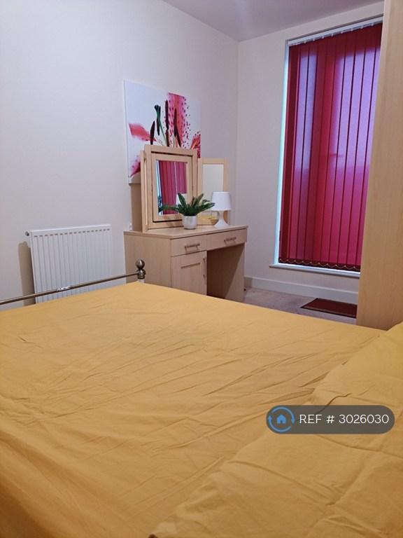 Apartment in South Croydon - View 2