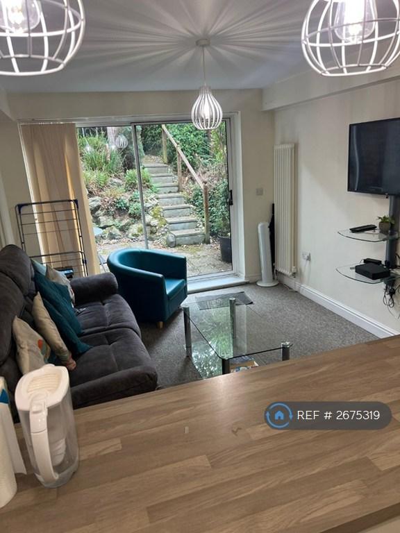 House in Worcester Park - View 4
