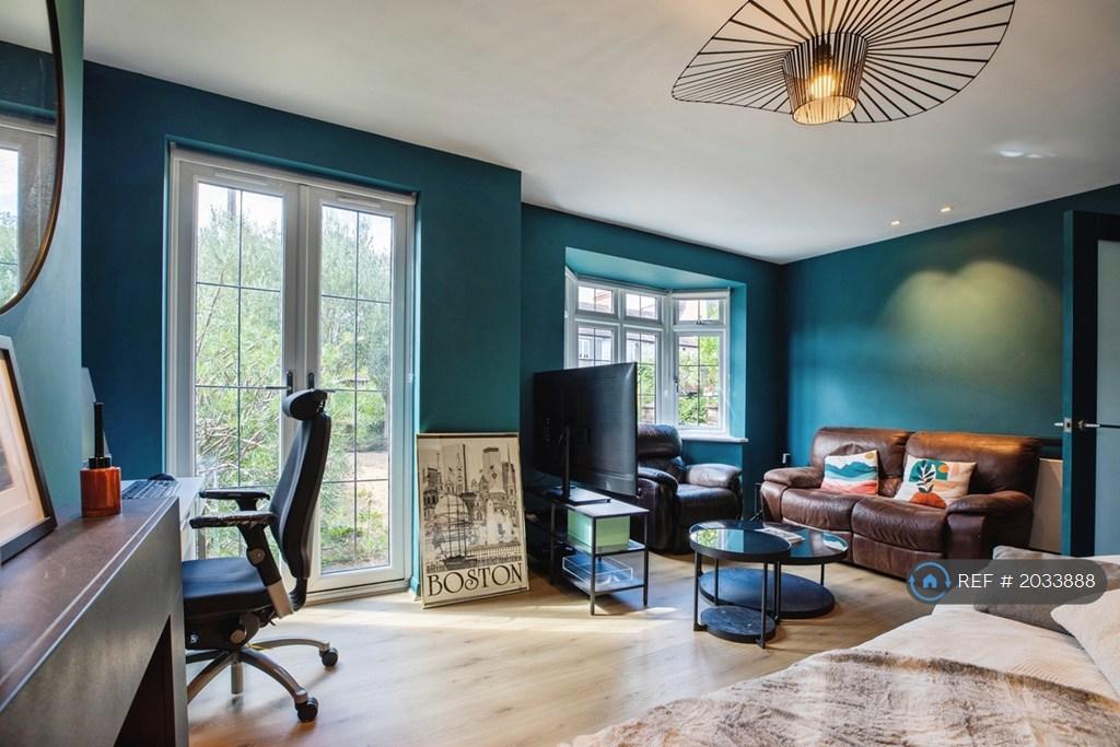 House in London - View 2