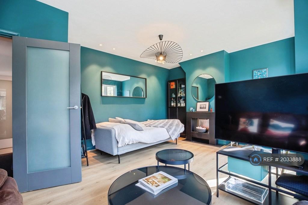 House in London - View 3