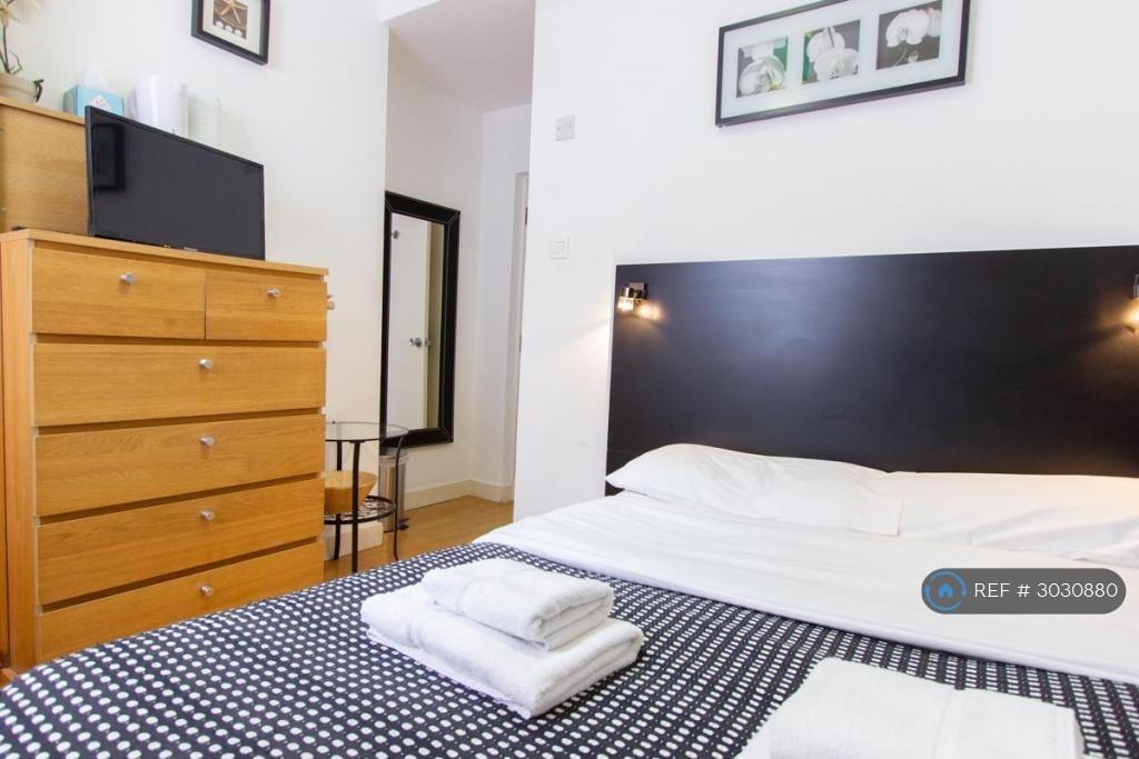 Apartment in London - View 2