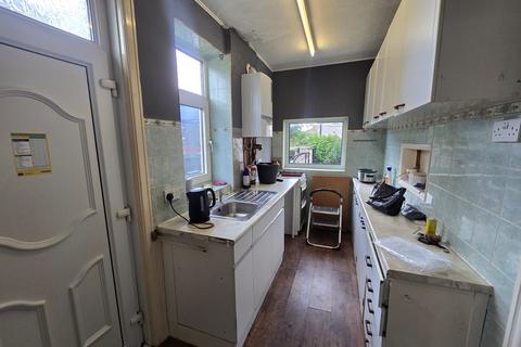 3 bedroom semi-detached house for sale, Speeton Avenue, Bradford, BD7