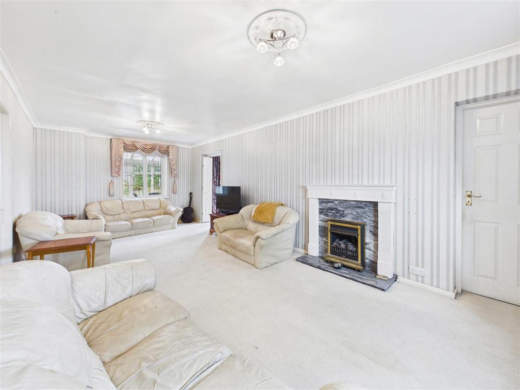 House in Dronfield - View 3