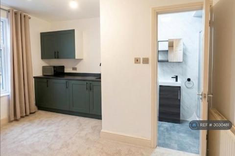 1 bedroom in a house share to rent, Carlton St, Kettering, NN16