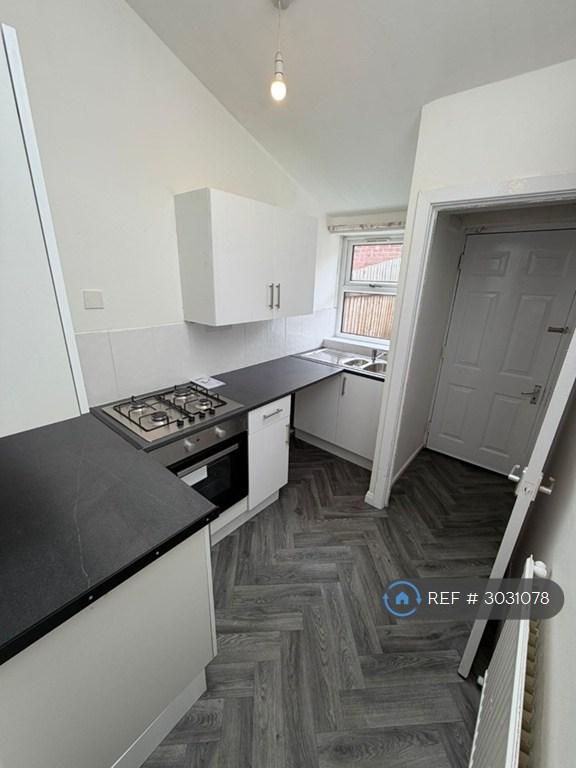 House in Salford, Greater Manchester - View 2