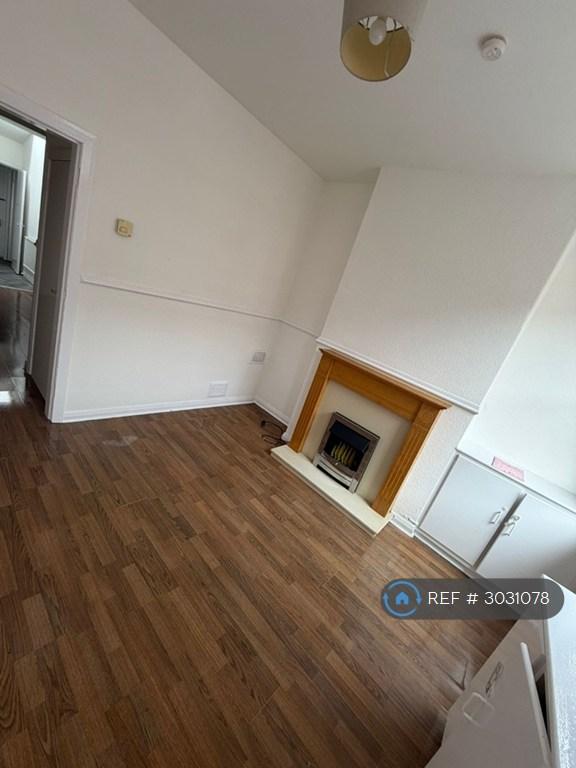 House in Salford, Greater Manchester - View 5