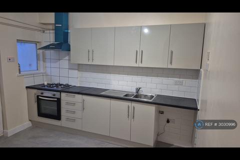 2 bedroom flat to rent, Chepstow Road, Newport, NP19