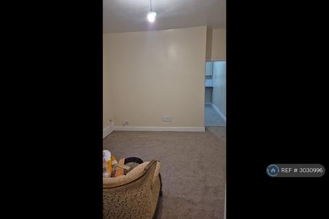 2 bedroom flat to rent, Chepstow Road, Newport, NP19