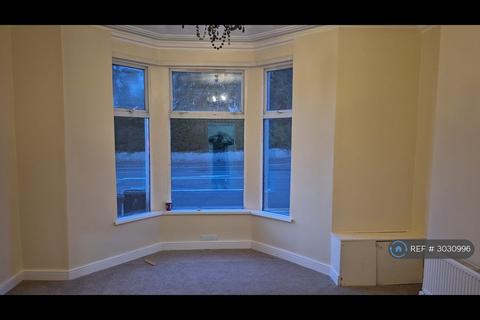 2 bedroom flat to rent, Chepstow Road, Newport, NP19