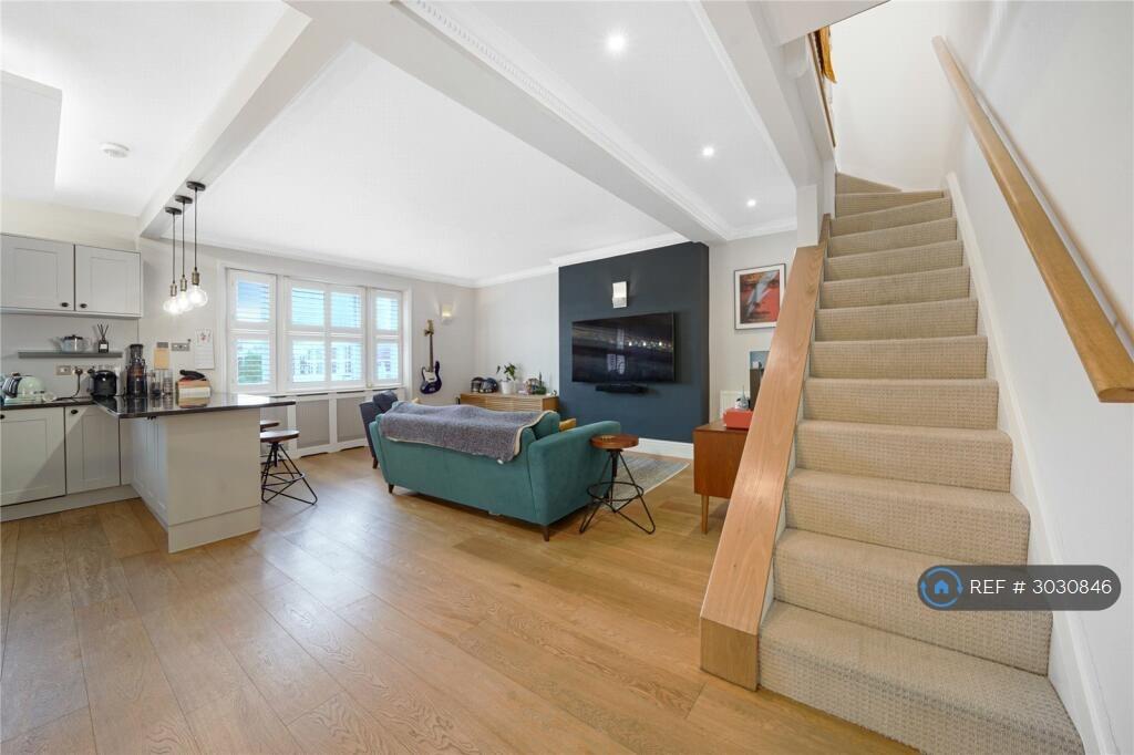 Apartment in London - More