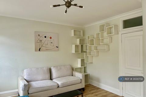 2 bedroom terraced house to rent, Arlingford Road, London, SW2