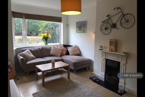 2 bedroom maisonette to rent, Meadowview Road, London, SE6