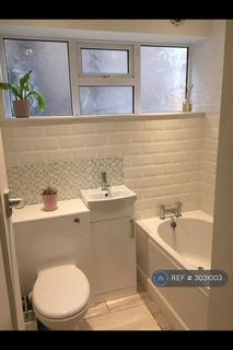 2 bedroom maisonette to rent, Meadowview Road, London, SE6