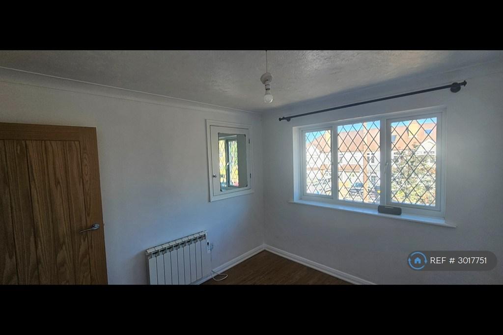 Apartment in Epsom and Ewell, Cuddington, Stoneleigh - More