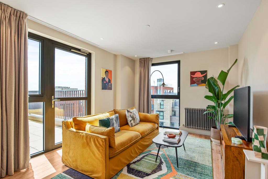 Apartment in London, Tottenham Hale, West Green - More