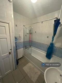 1 bedroom in a house share to rent, King Alfred Avenue, London, SE6