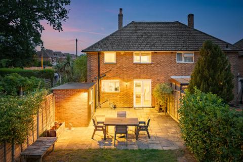 undefined, Middlemead Road, Leatherhead, KT23