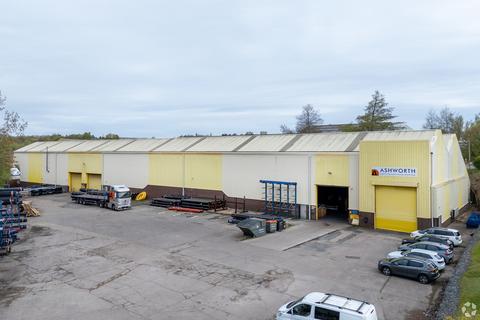 Warehouse to rent, Peartree Ln Dudley DY2 0XW