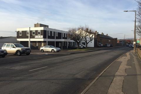 Industrial unit to rent, Corngreaves Rd Cradley Heath B64 7DQ