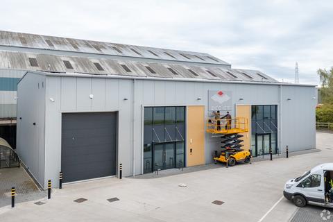 Warehouse to rent, Peartree Ln Dudley DY2 0XW