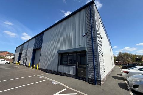 Warehouse to rent, Cradley Rd Dudley DY2 9SW