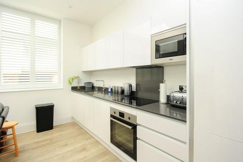 Studio to rent, Randall Place, Gatsby House, UB8