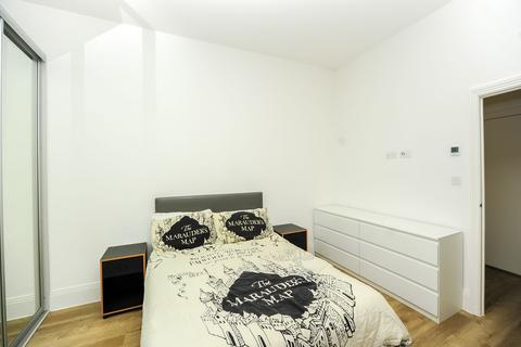Studio to rent, Randall Place, Gatsby House, UB8