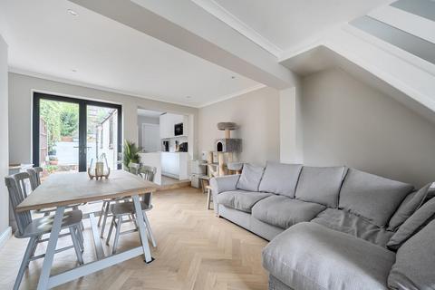 2 bedroom terraced house for sale, Addison Road, Guildford