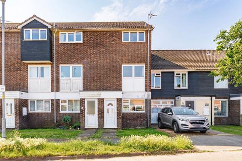 2 bedroom maisonette for sale, Neville Road, Sutton