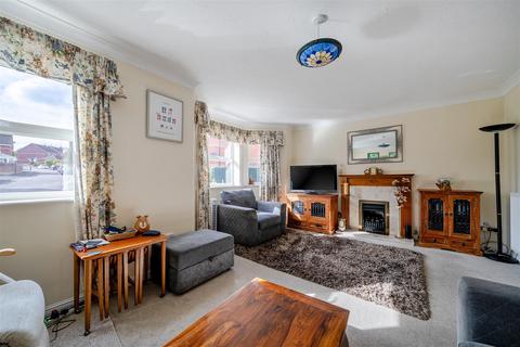 4 bedroom detached house for sale, Gibbs Leaze, Trowbridge BA14