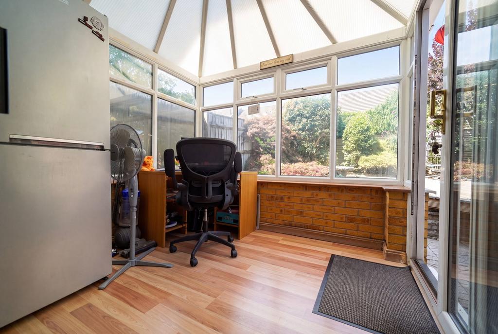 House in Solihull, Monkspath - More