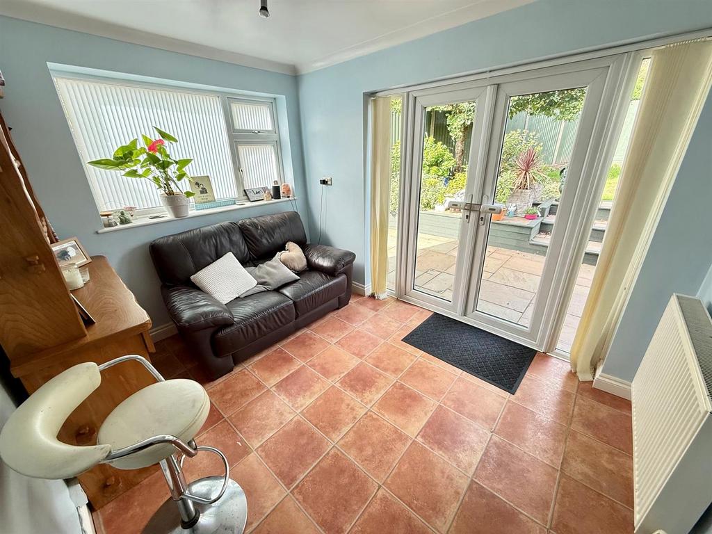 House in Solihull - More