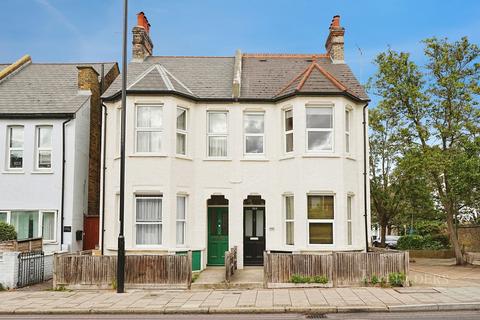 2 bedroom house to rent, London Road, Bromley, BR1